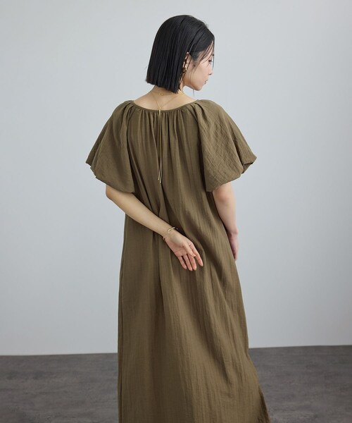 ADAM ET ROPE'（アダムエロペ）の「【WEB限定】2WAYリネンブレンドエンブロイダリーワンピース（ワンピース・レディース・ブラック/カーキ/レッド系・F）」の14枚目の写真