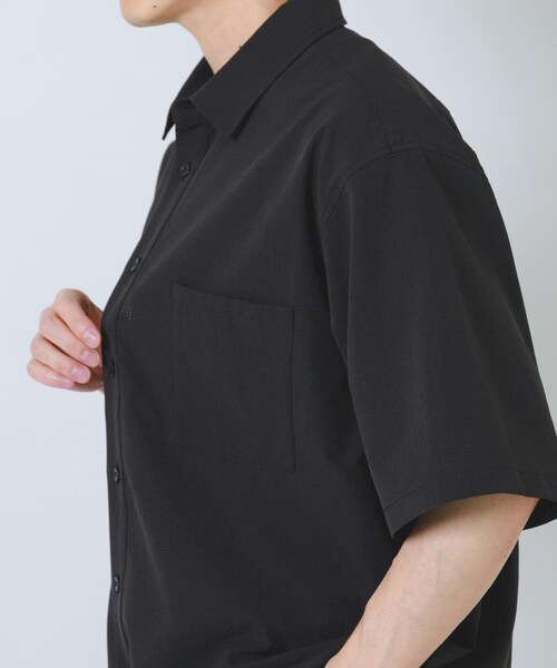 ITEMS URBANRESEARCH(アイテムズ アーバンリサーチ)の「『接触冷感/速乾/イージーケア』WINDY MESH ショートスリーブ シャツ(シャツ/ブラウス・メンズ・BLACK/CHARCOAL/NAVY/BOTANICAL・M/L/XL)」の15枚目の写真