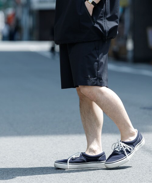URBAN RESEARCH(アーバンリサーチ)の「『撥水/防水』Sympatex別注ShortPants(その他パンツ・メンズ・CHARCOAL/BLACK・M/L)」の5枚目の写真