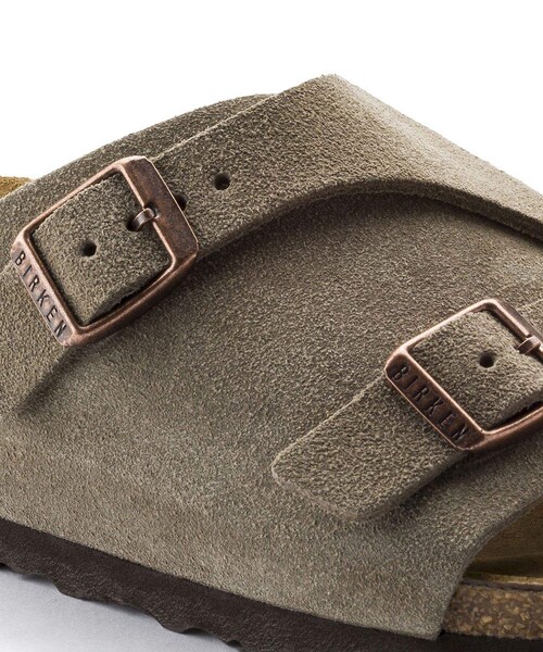 ADAM ET ROPE'(アダムエロペ)の「【J'aDoRe・一部店舗限定】【BIRKENSTOCK(ビルケンシュトック)】Zurich LEVE / チューリッヒ(サンダル・レディース・ベージュ系・36/37/38/39)」の8枚目の写真