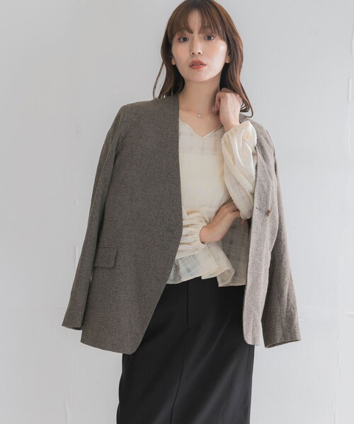 URBAN RESEARCH ROSSO（アーバンリサーチロッソ）の「シルクネップVネックジャケット（ノーカラージャケット・レディース・BLACK/BROWN・36/38）」の22枚目の写真