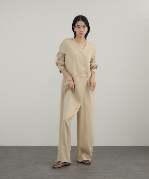 ADAM ET ROPE'（アダムエロペ）の「フロントクロスオールインワン（サロペット/オーバーオール・レディース・ブラック/ベージュ・F）」の10枚目の写真