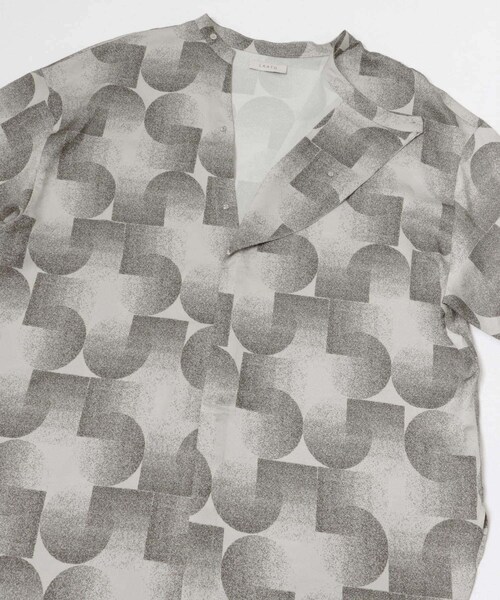 LAATO（ラート）の「band collar blouse（シャツ/ブラウス・レディース・5パターン・FREE）」の6枚目の写真