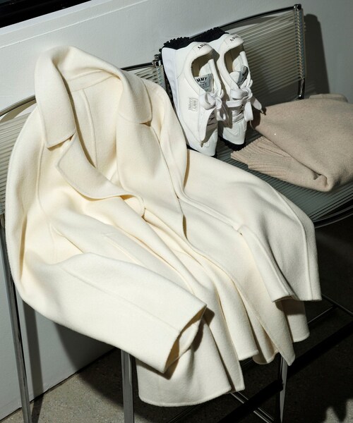 ROPE'（ロペ）の「ラムウールリバーミドルコート【Sサイズフェア対象】（ピーコート・レディース・グレー/オフホワイト/ベージュ系/キミドリ・34/36/38）」の19枚目の写真