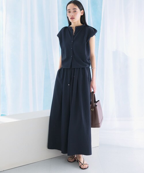 URBAN RESEARCH ROSSO（アーバンリサーチロッソ）の「撥水ギャザーワイドパンツ（その他パンツ・レディース・OFF WHITE/NAVY・36/38）」の21枚目の写真