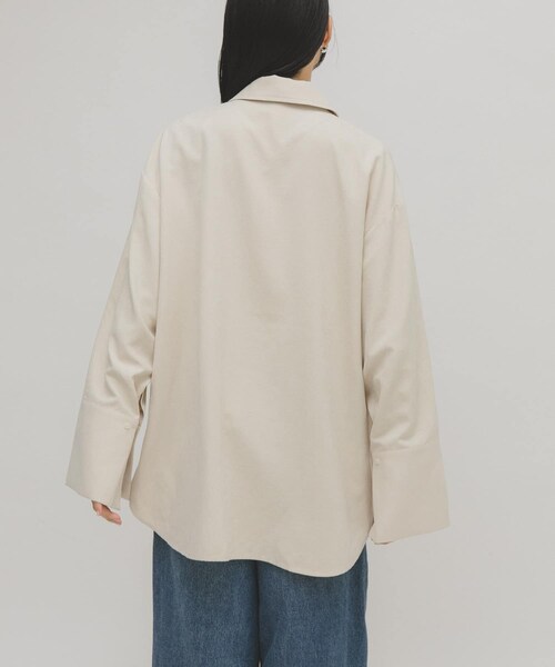 KBF（ケイビーエフ）の「ピーチスキンBIGシャツ（シャツ/ブラウス・レディース・IVORY/BLUE GRAY/CHARCOAL・One）」の9枚目の写真