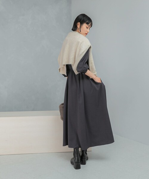 URBAN RESEARCH ROSSO（アーバンリサーチロッソ）の「ポケットデザインVネックワンピース（ワンピース・レディース・GRAY/YELLOW/CHARCOAL/GREEN・FREE）」の10枚目の写真