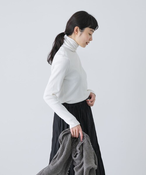 かぐれ（カグレ）の「コットンウールテレコタートルカットソー（Tシャツ/カットソー・レディース・OFF/BLACK・Free）」の6枚目の写真