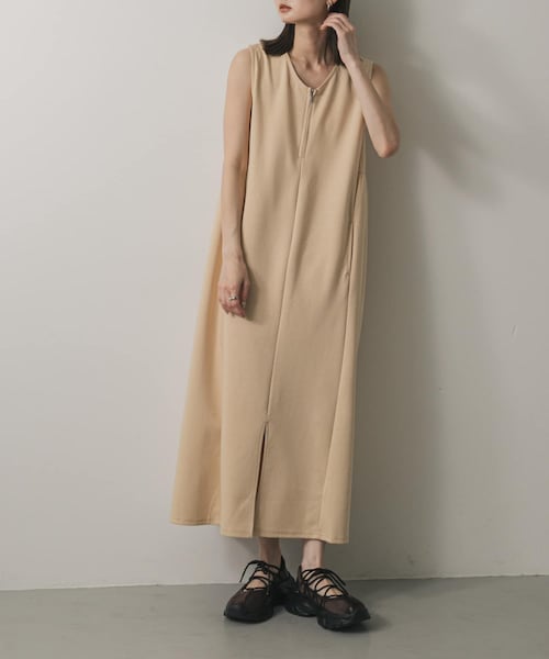 SENSE OF PLACE by URBAN RESEARCH（センスオブプレイスバイアーバンリサーチ）の「ZIPVネックカットワンピース（ワンピース・レディース・GRAY/BLACK/BEIGE・COMPACT/one）」の3枚目の写真
