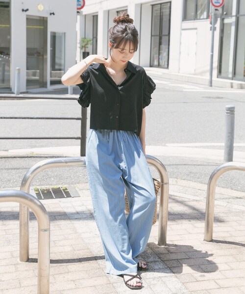 ITEMS URBANRESEARCH（アイテムズ アーバンリサーチ）の「レーヨンデニムワイドパンツ（デニムパンツ・レディース・BLU/O.WSH・FREE）」の10枚目の写真