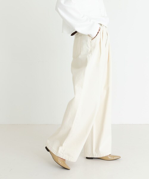 URBAN RESEARCH（アーバンリサーチ）の「『3サイズ展開』new basic　ツータックワイドデニムパンツ（デニムパンツ・レディース・INDIGO/IVORY・36/38/40）」の20枚目の写真