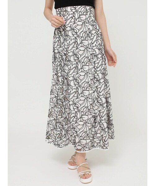 MERCURYDUO（マーキュリーデュオ）の「カットワーク刺繍マーメイドスカート（スカート・レディース・オフホワイト/ブラック/ベージュ・S/M）」の4枚目の写真