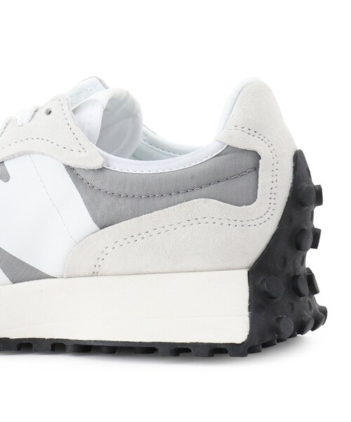 ADAM ET ROPE'（アダムエロペ）の「【公式サイト限定】【New Balance（ニューバランス）】327EC/327ED（スニーカー・レディース・ブラック/ライトグレー・22.5/23.5/24.5）」の19枚目の写真