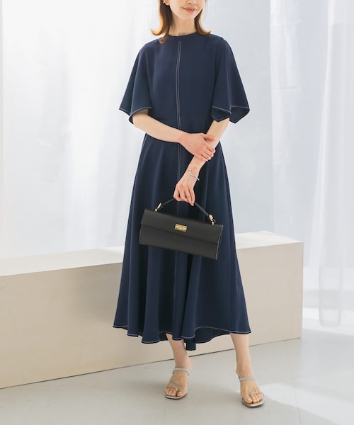 URBAN RESEARCH ROSSO（アーバンリサーチロッソ）の「フレアスリーブステッチデザインワンピース（ワンピース・レディース・B.GRAY/MOCHA/NAVY・FREE）」の4枚目の写真