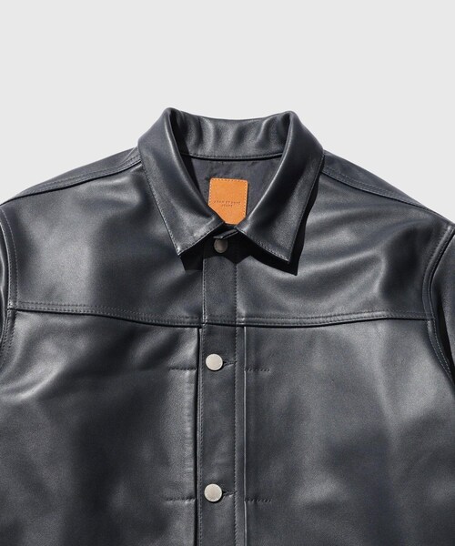 ADAM ET ROPE'(アダムエロペ)の「レザートラックジャケット / ADAM ET ROPE' JEANS(ブルゾン・メンズ・ブラック/ネイビー・L/M)」の7枚目の写真