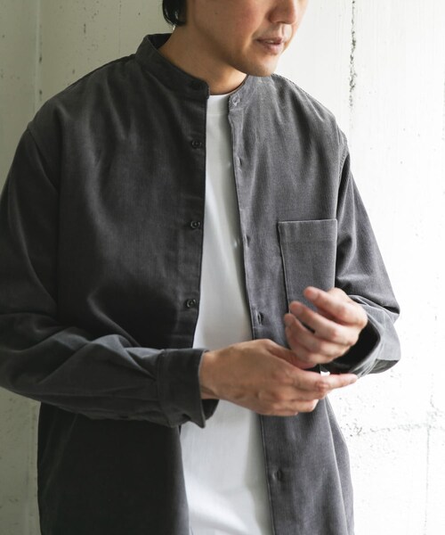 URBAN RESEARCH DOORS（アーバンリサーチドアーズ）の「『UR TECH』コーデュロイバンドカラーシャツ（シャツ/ブラウス・メンズ・GREIGE/BLUEGREEN/CHARCOAL/PAISLEY・M/L）」の6枚目の写真