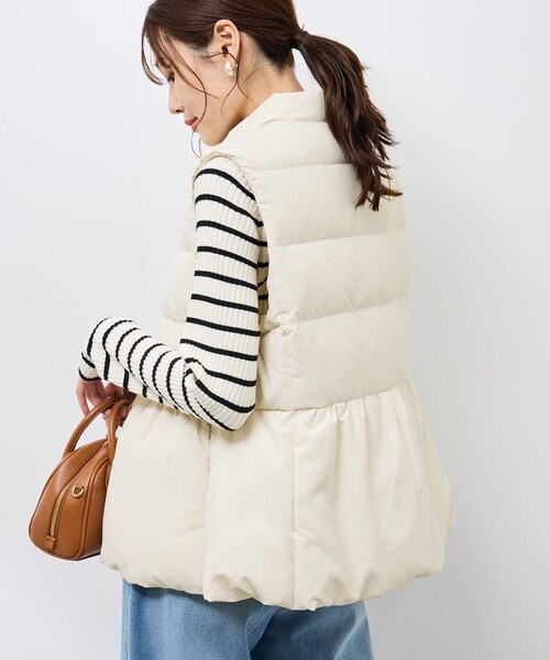ROPE' PICNIC（ロペピクニック）の「【GREEN DOWN/グリーンダウン】ペプラムダウンベスト（ダウンベスト・レディース・ブラック/オフホワイト・F）」の21枚目の写真