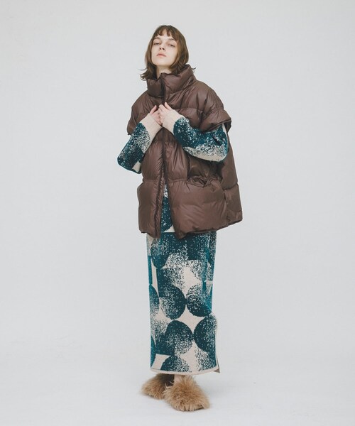 LAATO（ラート）の「short-sleeved down vest（その他アウター・レディース・チョコレート/ラクダ・FREE）」の7枚目の写真