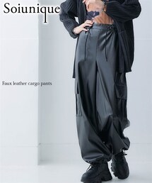 Soiunique | フェイクレザーゆったりサイズカーゴパンツ ［Soiunique］(その他パンツ)