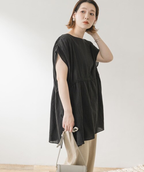 URBAN RESEARCH ROSSO（アーバンリサーチロッソ）の「F by ROSSO　ウエストギャザーオーバーブラウス（シャツ/ブラウス・レディース・BROWN/BLACK/WHITE・FREE）」の15枚目の写真