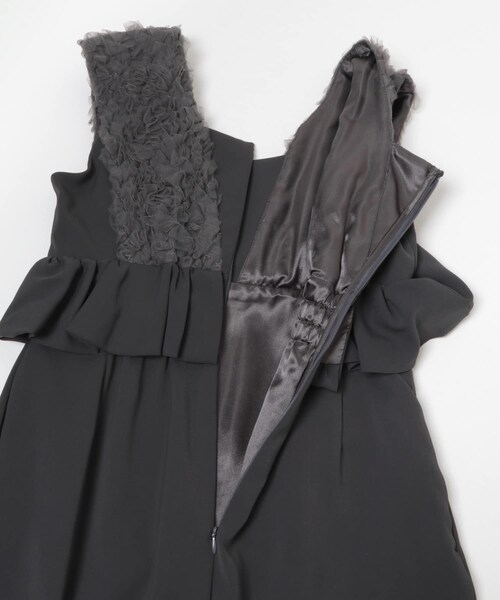 URBAN RESEARCH ROSSO（アーバンリサーチロッソ）の「ANDRESD　TULLE FRILL PEPLUM DRESS（ワンピース・レディース・CHARCOAL・S/M）」の18枚目の写真