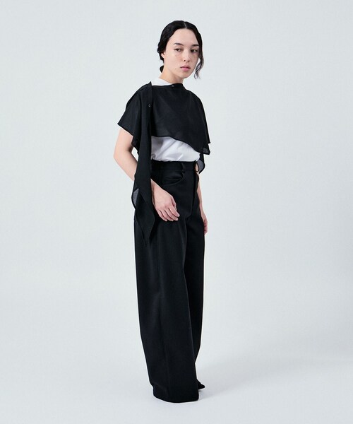 ADAM ET ROPE'（アダムエロペ）の「3WAY LAYERD HOODIE（アンサンブル・レディース・ブラック/ダークブラウン・F）」の4枚目の写真