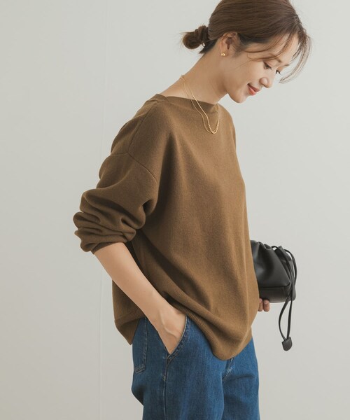 URBAN RESEARCH DOORS（アーバンリサーチドアーズ）の「コットンウールボートネックニット（ニット/セーター・レディース・BLUE/CHARCOAL/GOLD・Free）」の4枚目の写真