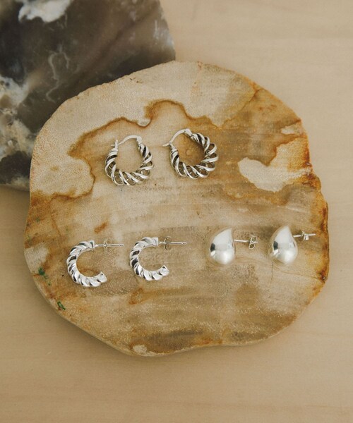 URBAN RESEARCH(アーバンリサーチ)の「decor『デコール』 Shizuku Pierce(ピアス(両耳用)・レディース・Silver・-)」の3枚目の写真