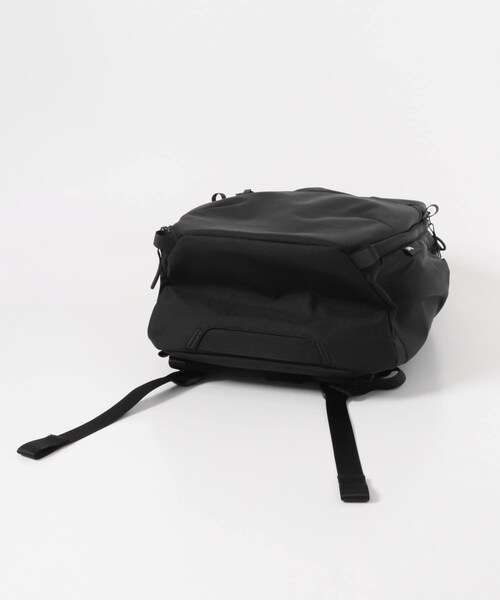 URBAN RESEARCH(アーバンリサーチ)の「AER TRAVEL PACK 4 35L(バックパック/リュック・メンズ・BLACK・Free)」の5枚目の写真