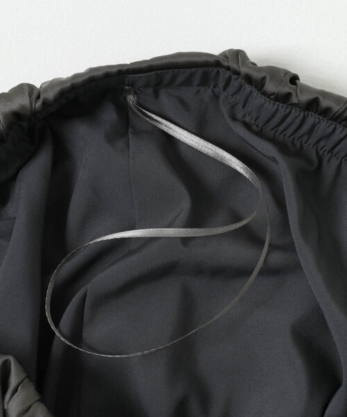 URBAN RESEARCH(アーバンリサーチ)の「Studio Doe SATIN PLEATED EASY PANTS(その他パンツ・レディース・CREAM/BLACK/GREY・S/M)」の12枚目の写真