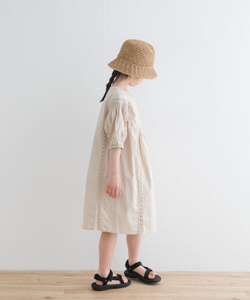 URBAN RESEARCH DOORS(アーバンリサーチドアーズ)の「ハシゴレースワンピース(KIDS)(ワンピース・キッズ・BLUE/OFF.BEIGE/BLACK・105/120/135)」の9枚目の写真