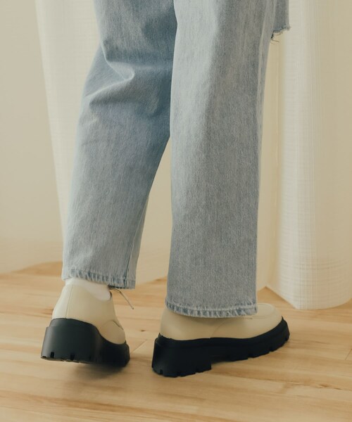 SENSE OF PLACE by URBAN RESEARCH（センスオブプレイスバイアーバンリサーチ）の「Tストラップボリュームソールシューズ（ドレスシューズ・レディース・BLACK/IVORY/D.BROWN・S/M/L）」の9枚目の写真