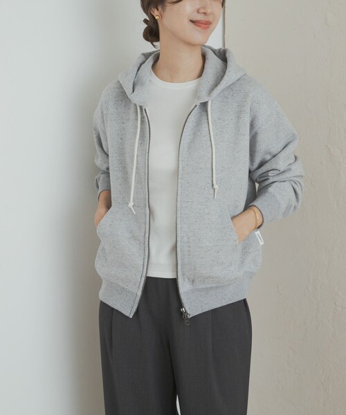URBAN RESEARCH DOORS(アーバンリサーチドアーズ)の「commpost 反毛裏毛ジップフーディ(パーカー・レディース・TOP GRAY・S)」の6枚目の写真