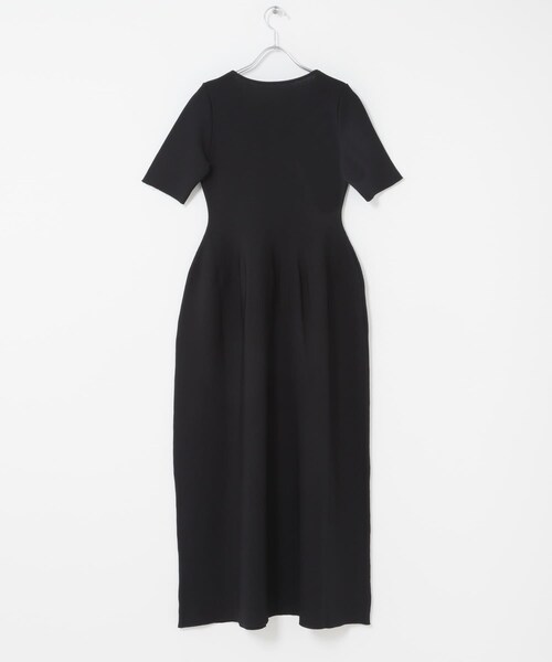 URBAN RESEARCH ROSSO（アーバンリサーチロッソ）の「『一部WEB限定カラー』フォルムニットVネックワンピース（ワンピース・レディース・BLACK/BROWN/RED・36/38）」の12枚目の写真