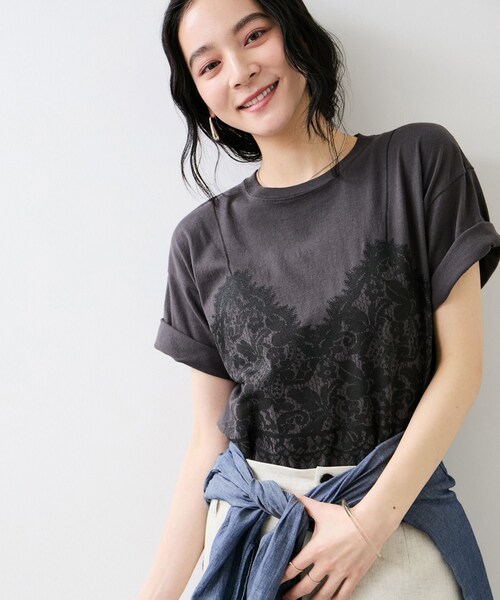 VIS(ビス)の「トロンプルイユプリントTシャツ(Tシャツ/カットソー・レディース・チャコール/ホワイト・F)」の11枚目の写真