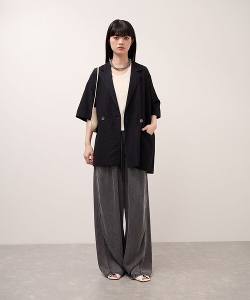 ADAM ET ROPE'（アダムエロペ）の「キュプラリネンMIXハーフスリーブジャケット（テーラードジャケット・レディース・ブラック/キャメル・36/38）」の8枚目の写真