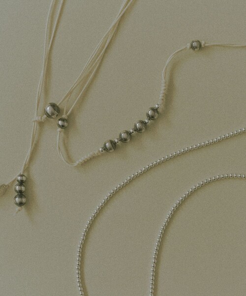 ADAM ET ROPE'(アダムエロペ)の「【J'aDoRe・店舗限定】【ERICKA NICOLAS BEGAY】ナバホパールネックレス3mm/40cm(ネックレス・レディース・シルバー・F)」の19枚目の写真