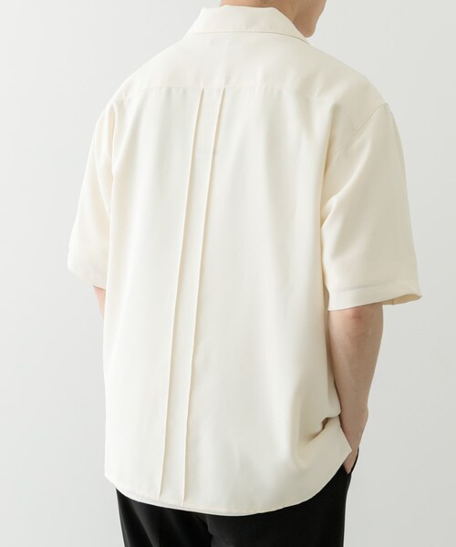ITEMS URBANRESEARCH(アイテムズ アーバンリサーチ)の「パネルピンタックオープンカラー半袖シャツ(シャツ/ブラウス・メンズ・OFF/BLK・M/L)」の14枚目の写真