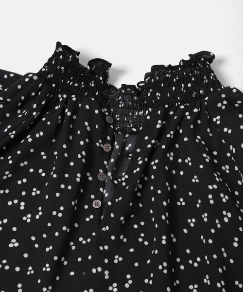 URBAN RESEARCH ROSSO（アーバンリサーチロッソ）の「『WEB/一部店舗限定』ウォッシャブルランダムドットブラウス（シャツ/ブラウス・レディース・L/BEIGE/BLACK・Free）」の15枚目の写真