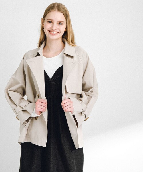 URBAN RESEARCH Sonny Label（アーバンリサーチサニーレーベル）の「撥水ショートトレンチコート（ステンカラーコート・レディース・ベージュ/L.グレー/チャコール・36/38）」の5枚目の写真