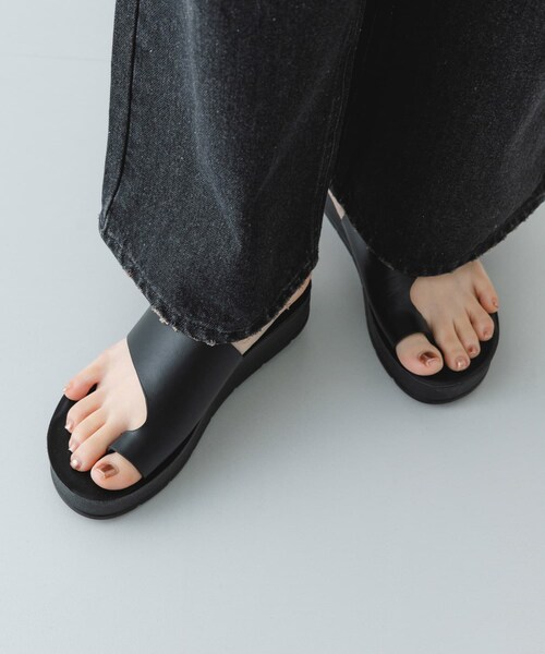 RODE SKO（ロデスコ）の「厚底トングサンダル（サンダル・レディース・BLACK/BROWN MET・36/37/38）」の6枚目の写真