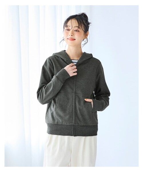 nissen（ニッセン）の「大きいサイズ 綿100％シンプルジップアップパーカー（パーカー・レディース・ラテホワイト/スモークカーキ/ピュアブルー/杢チャコールグレー/黒(EC限定カラー扱い)・L/LL/3L/4L/5L/6L/8L/10L）」の21枚目の写真