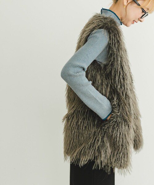 ITEMS URBANRESEARCH（アイテムズ アーバンリサーチ）の「フェイクファーベスト（テーラードジャケット・レディース・CHA/OFF・FREE）」の12枚目の写真