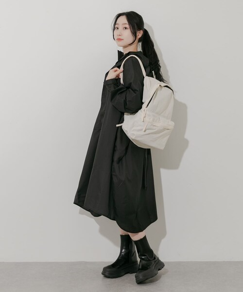 SMELLY（スメリー）の「w.p.c　ユニセックス ウォーターリペレントポンチョ（レインコート/ポンチョ・レディース・BLK/BEG・one）」の4枚目の写真