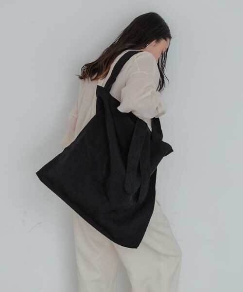 URBAN RESEARCH（アーバンリサーチ）の「『一部別注カラー』ITTI　MARY INSIDE OUT TOTE- L（トートバッグ・レディース・BLACK/RED/別注CURRY・-）」の5枚目の写真