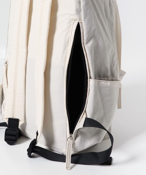 URBAN RESEARCH DOORS（アーバンリサーチドアーズ）の「ウォッシャブルマルチ収納リュック（バックパック/リュック・レディース・BLACK/IVORY・one）」の14枚目の写真