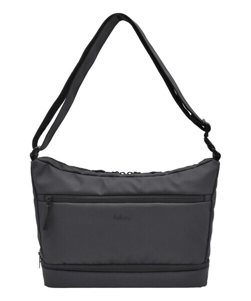 nissen（ニッセン）の「fulcro（フルクロ）Explorer 耐水ショルダーバッグ コンパート （Ａ５対応）（ショルダーバッグ・メンズ・ブラック/ダークグレイ/アイボリー・Y）」の3枚目の写真