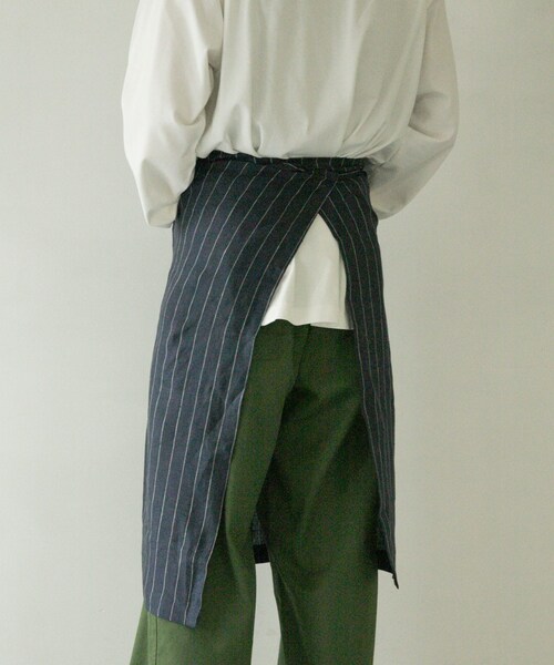 URBAN RESEARCH DOORS（アーバンリサーチドアーズ）の「DOORS LIVING PRODUCTS　ギャルソンエプロン（キッチンツール・メンズ・NVY×WHT/BEIGE/OFF×BLK・one）」の6枚目の写真