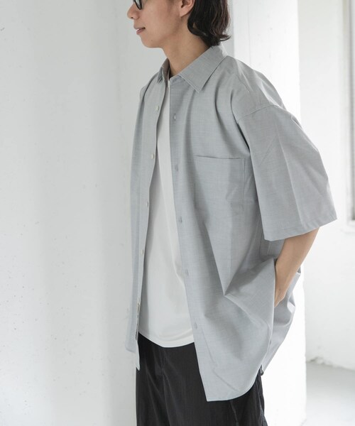 URBAN RESEARCH DOORS(アーバンリサーチドアーズ)の「FORK&SPOON キャリーマンレギュラーカラーシャツ(シャツ/ブラウス・メンズ・LT.GREY/CHARCOAL/KHAKIBROWN・4/5)」の4枚目の写真