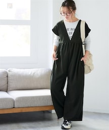 nissen | ＜大きいサイズ＞フリルデザインやわらかサロペットパンツ（ゆったりヒップ）